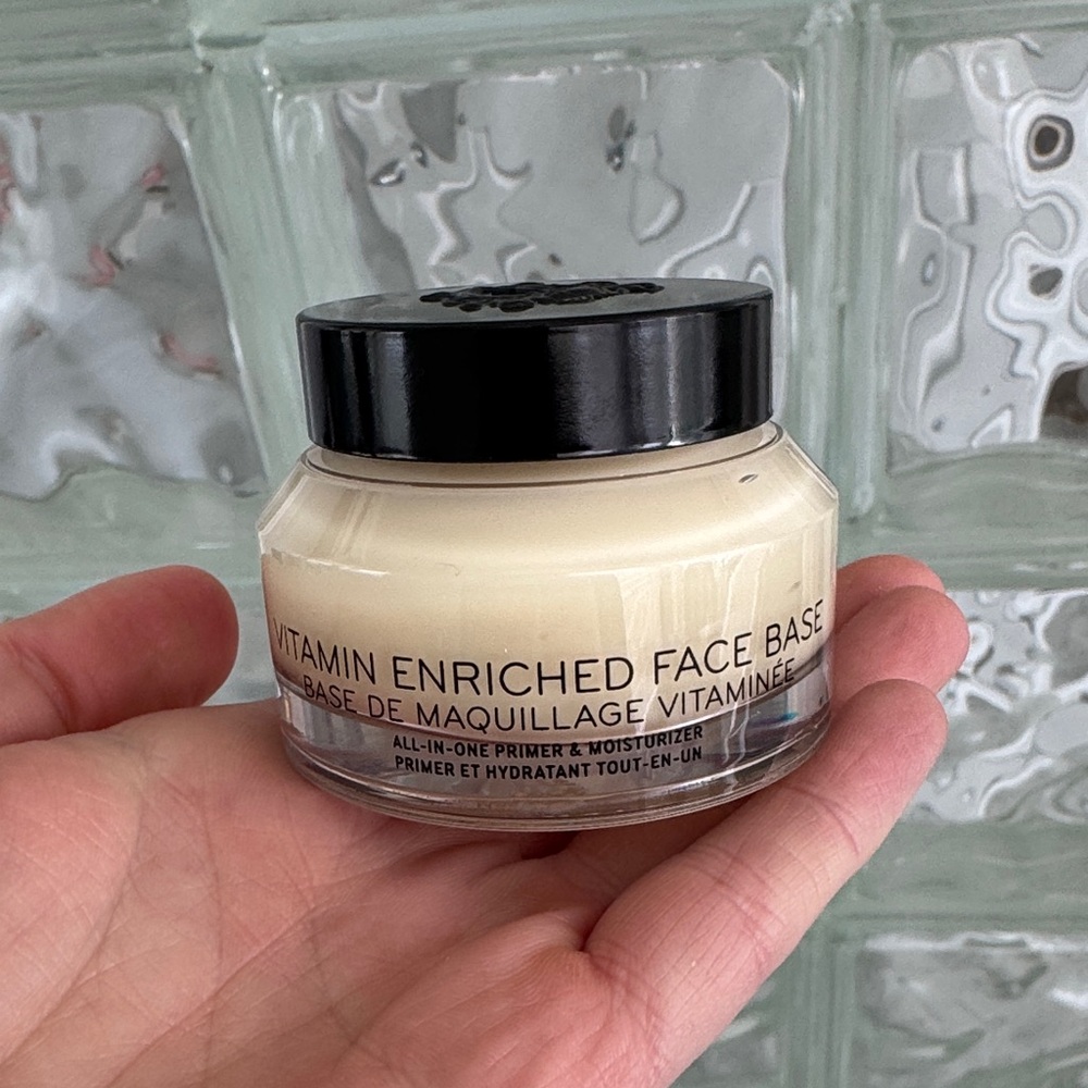 Bobbi Brown Vitamin Enriched Face Base